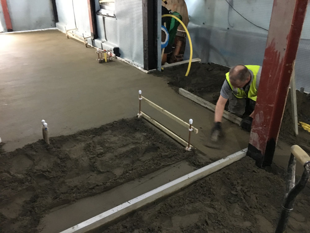 Identifying how long does screed take to dry, Brighton flat